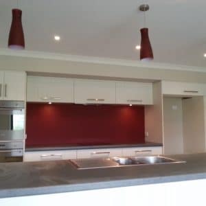 Resene Red coloured glass splashback