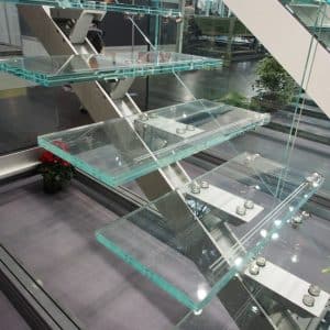 CROSSLINK Glass treads